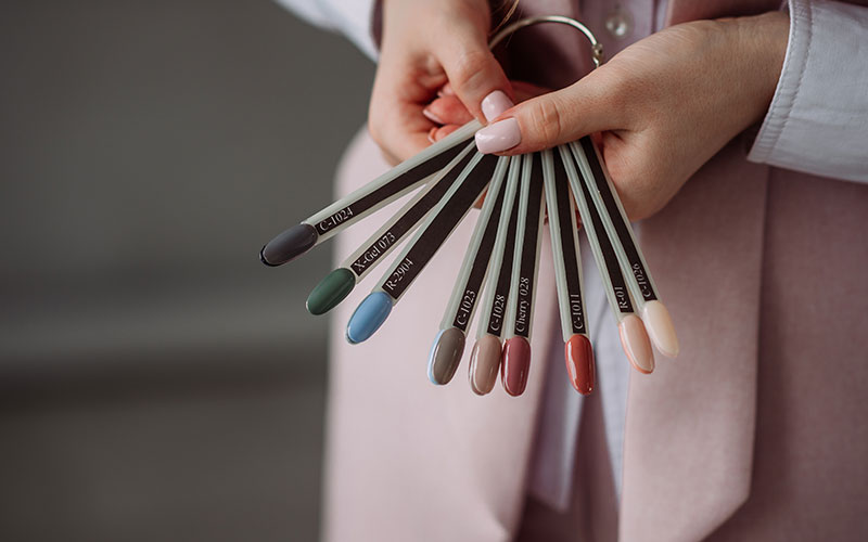 Controle do Frizz e Fortalecimento dos Fios: Guia Completo de Tratamento